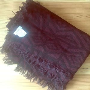 WILFRED!! Oversized scarf. 100% wool.